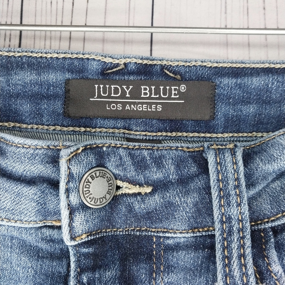 Judy Blue Dark Denim Wide Leg Cropped Raw Hem Jeans - Picture 3 of 8
